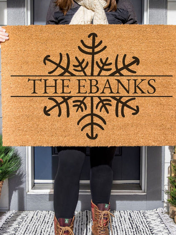 Snowflake Family Name Doormat / Last Name Door Mat / Winter Decor / Christmas Doormat / Custom / Christmas Decor / Christmas Gift